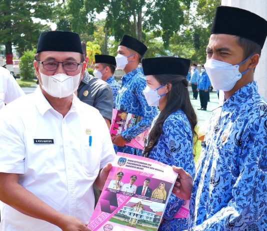 204 PNS Lingkup Pemkab Kolaka Terima SK 100%