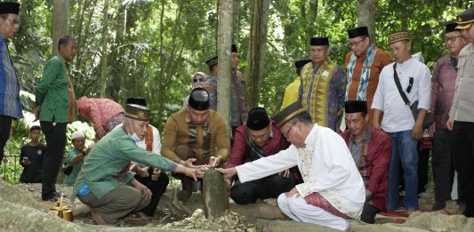 Ritual Adat Mosehe Wonua Sukses Digelar, Bupati Kolaka Ajak Pemuda Lestarikan Budaya