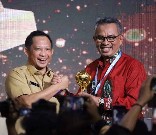 Pemkab Kolaka Raih Penghargaan UHC