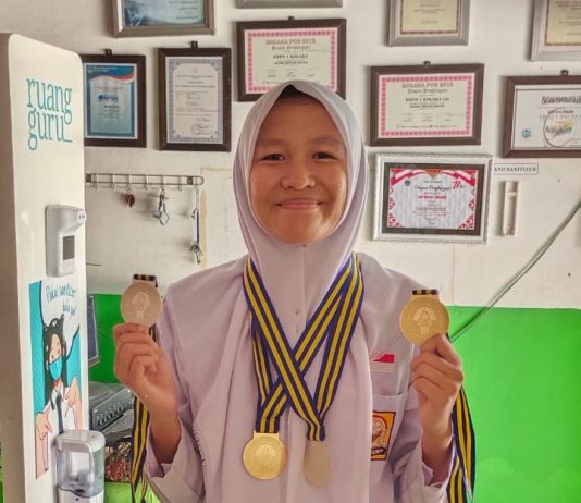 Signi Lorenza, Siswi SMPN 1 Kolaka yang Sabet Medali Emas Kejuaraan Renang