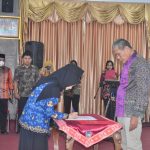 Lantik 83 PNS, Bupati Kolaka : Jangan Mendongkol Dimutasi, Lihat Saya