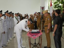 Lantik 24 Kepala Desa, Bupati Kolaka : Bangun Lagi Persatuan dan Kesatuan, Tim Sukses Bubar !