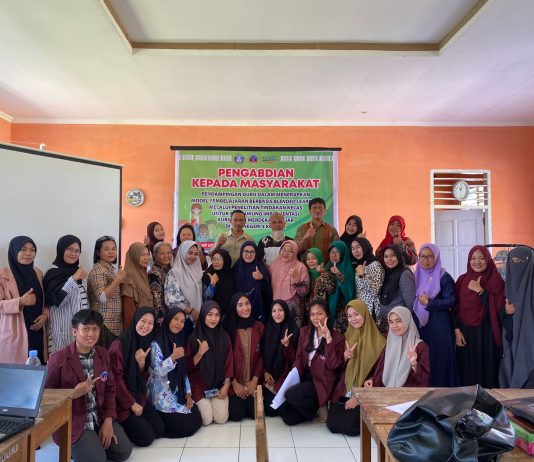 Tim PKM USN Dampingi Guru SMPN 3 Kolaka Percepat Implementasi Kurikulum Merdeka