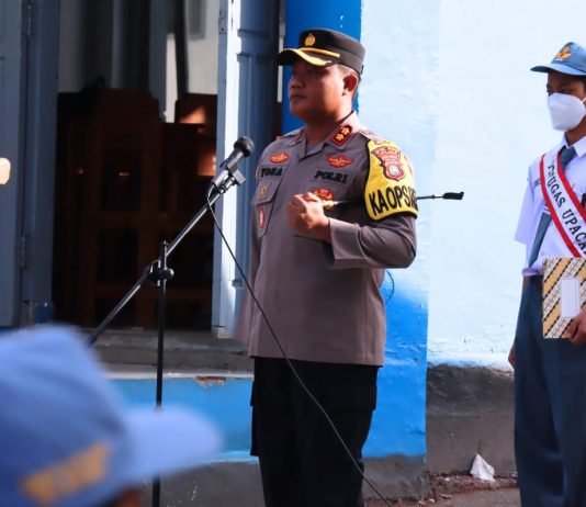 Polisi Masuk Sekolah, Kapolres Kolaka : Generasi Muda Penerus Bangsa