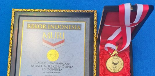 IFI dapat Penghargaan Rekor Muri Penyelenggaraan Skrining Kesehatan Serentak di Provinsi Terbanyak