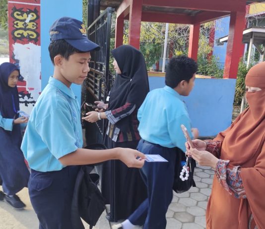 SMPN 1 Kolaka Terapkan Sistem Absensi Digital “AKRAB” untuk Meningkatkan Kedisiplinan Siswa