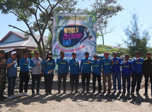 Pemkab Kolaka Gelar World Cleanup Day 2025, Aksi Bersih-Bersih dan Restocking Ikan
