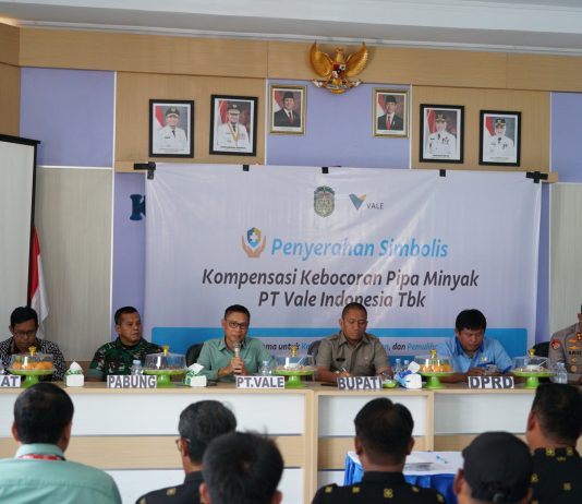 PT Vale dan Pemkab Luwu Timur Salurkan Kompensasi untuk Korban Kebocoran Pipa Minyak