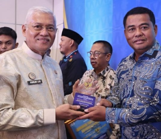 Kolaka Kembali Membanggakan, Raih Predikat Informatif di Tingkat Provinsi