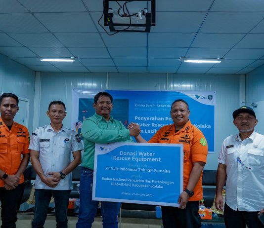 PT. Vale IGP Pomalaa Serahkan Peralatan Water Rescue ke BASARNAS Kolaka, Sekaligus Buka Pelatihan SAR