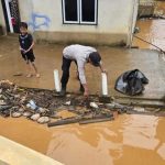 Ratusan Rumah Terendam, Warga Kolaka Bertahan di Tengah Banjir