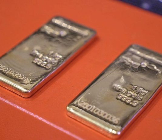 Gejolak Global Dorong Harga Emas Pecah Rekor, Rupiah dan Pasar Saham Jadi Sorotan
