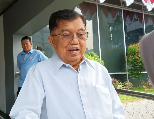 JK Serahkan Rekomendasi Kebijakan ke Presiden Prabowo dan Menko Airlangga