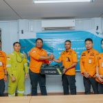 Perkuat Kesiapsiagaan Bencana, PT Vale Serahkan Bantuan Alat Penyelamatan Air dan First Aid Kepada Pos SAR Kolaka