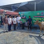 Polres Kolaka Salurkan Daging Qurban Kepada Masyarakat