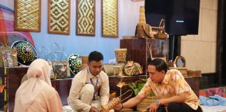 Perkuat Kriya Lokal Luwu Timur, PT Vale Hadirkan Anyaman Teduhu di Ajang Dekranas
