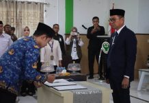 Bupati Kolaka Ambil Sumpah 61 PNS, Tegaskan Integritas dan Profesionalisme sebagai Pilar Pelayanan Publik