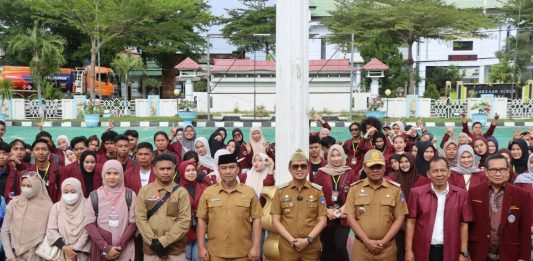 Bupati Kolaka Lepas Ratusan Mahasiswa KKN USN, Dorong Hadirkan Inovasi untuk Masyarakat