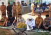 Bupati Kolaka Letakkan Batu Pertama Pembangunan Masjid Nurul Ma’rifah, Serahkan Bantuan Rp75 Juta