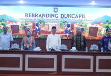 Kolaka Jadi Percontohan Digitalisasi Bansos di Sultra, Bupati Amri Dorong Penguatan IKD Lewat Layanan Jemput Bola